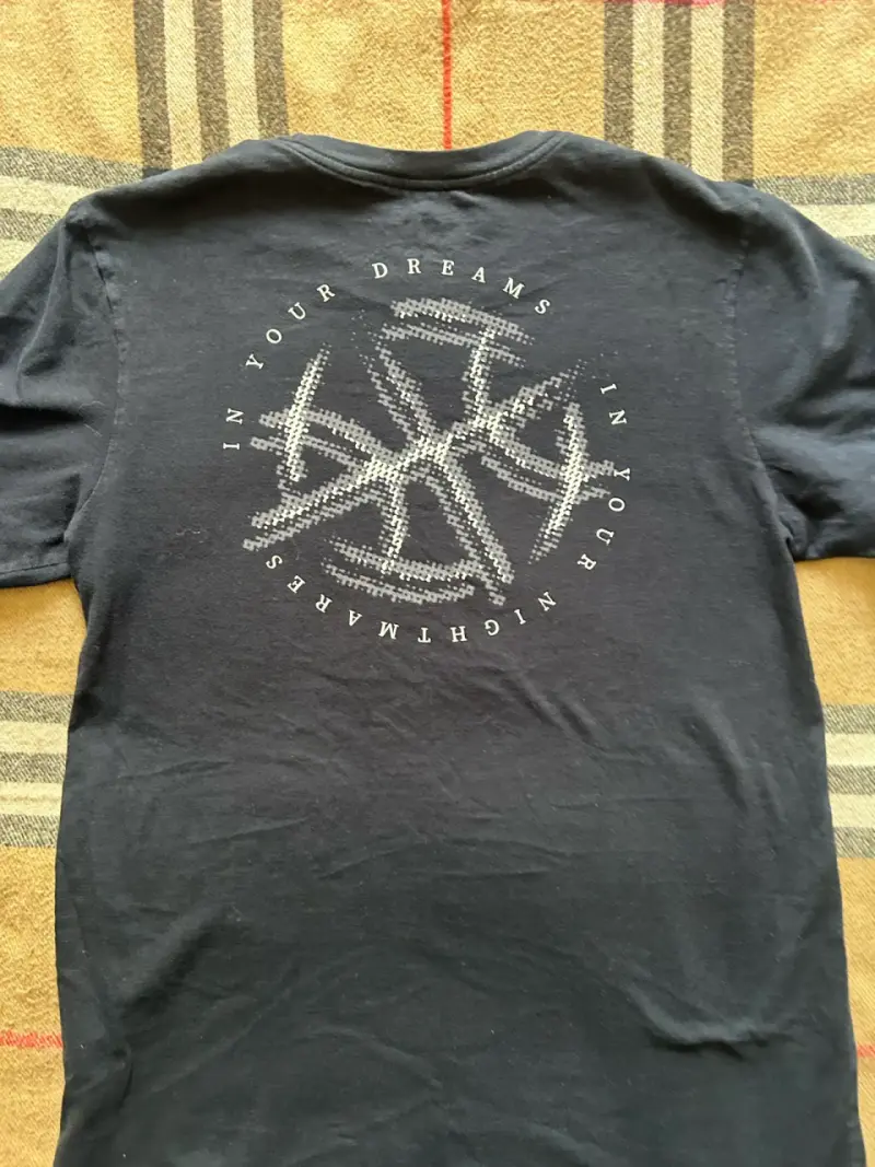 Polera Jordan negra con diseño gráfico - 3