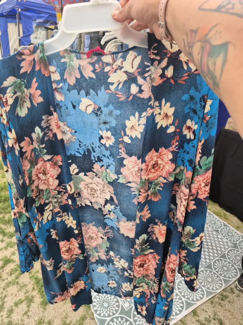 Kimono floral para mujer en varios colores - 3
