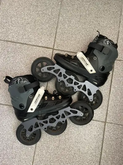 Patines Hondar talla 40 - miniatura 1