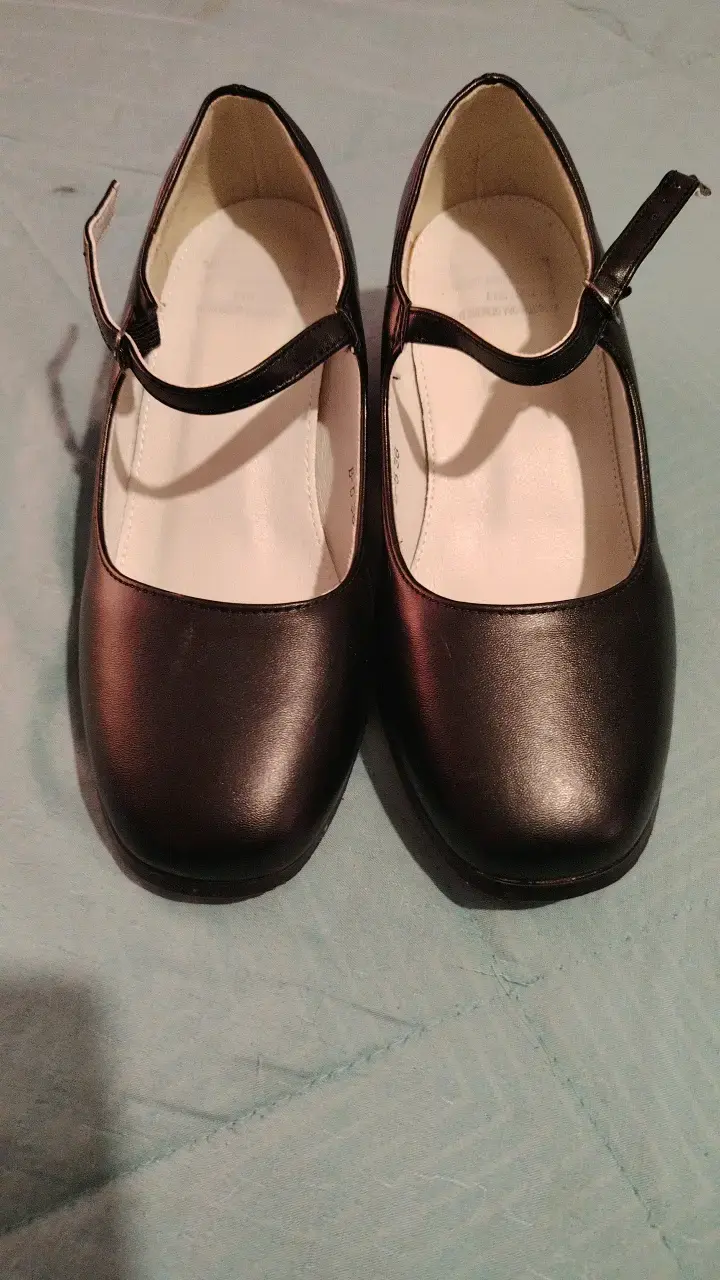 Zapatos de baile negros con tacón bajo - 1