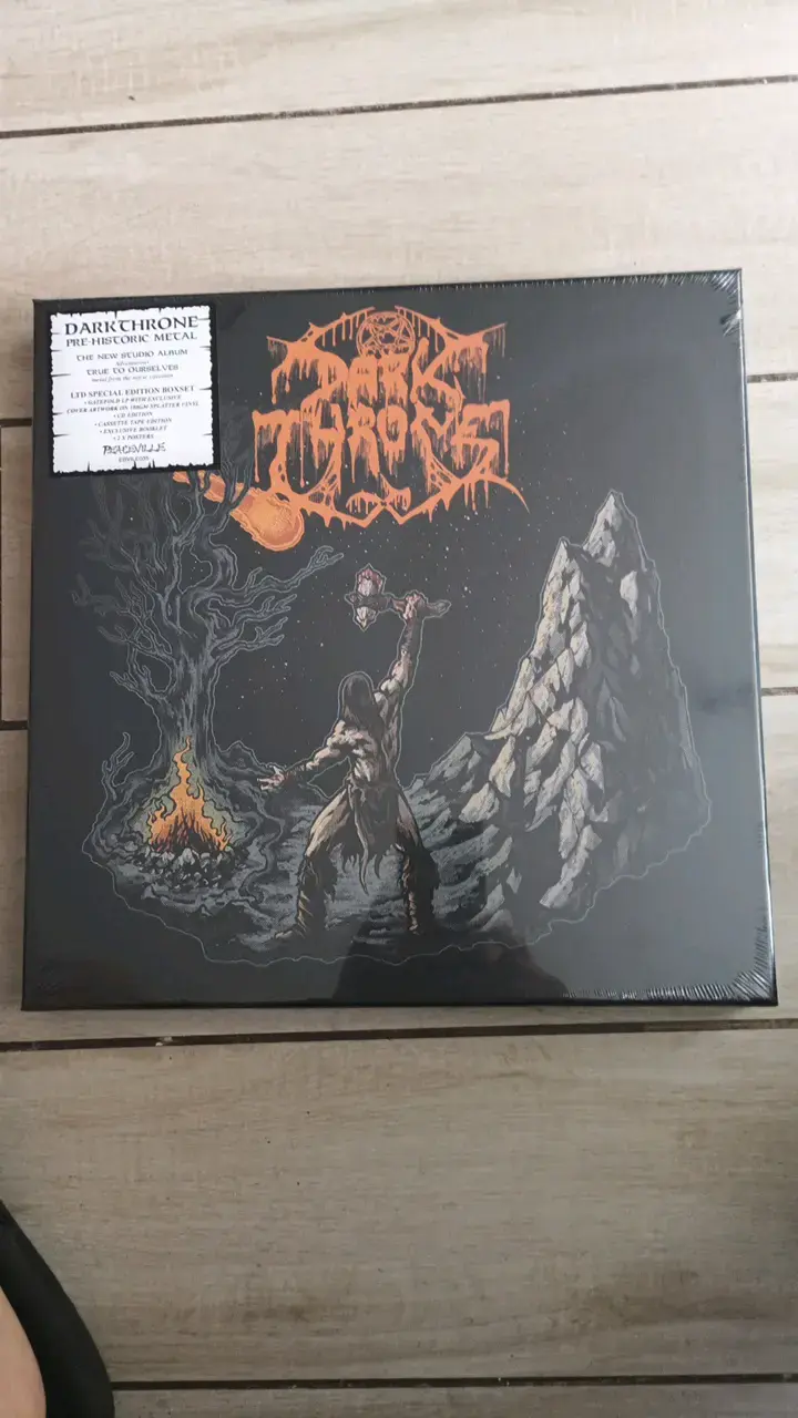 Box set edición especial Darkthrone Pre-Historic Metal - 1