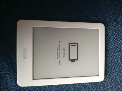 Kindle con funda protectora en buen estado - miniatura 4