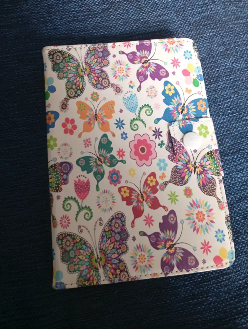 Kindle con funda protectora en buen estado - 6