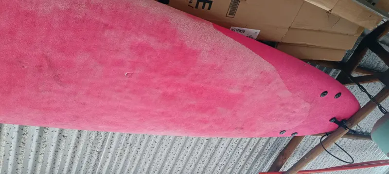 Tabla de surf Maui rosa usada - 2