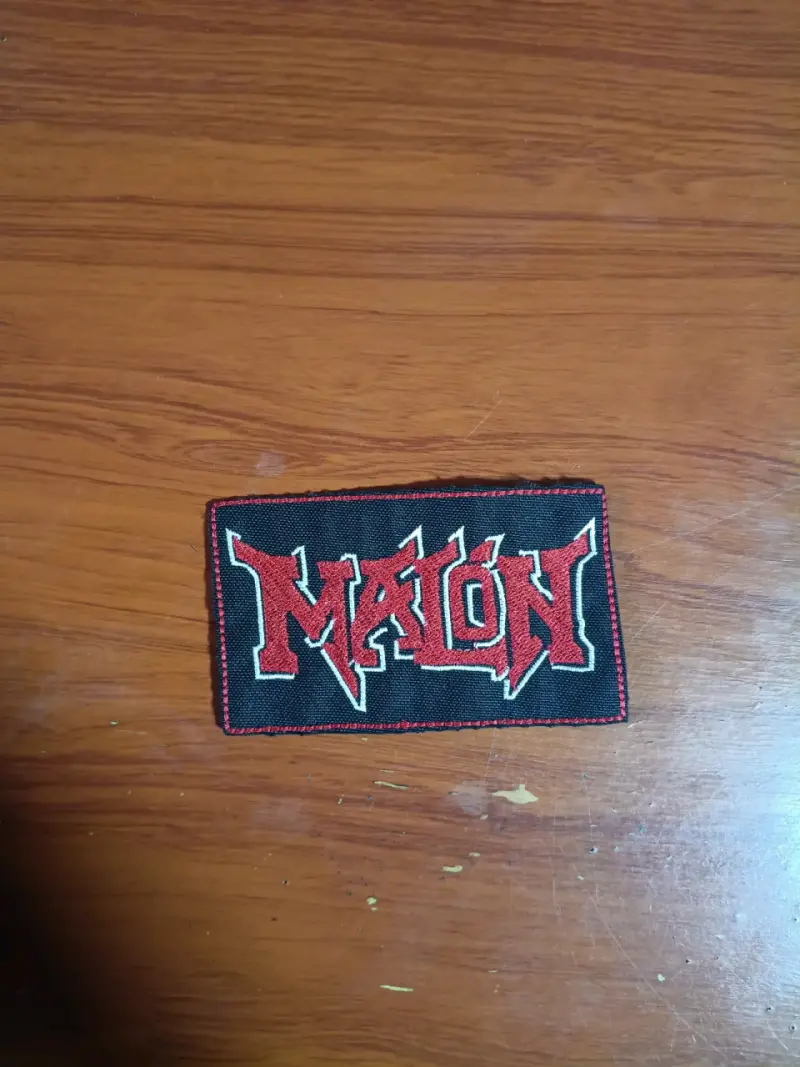 Parche bordado de banda Malón
