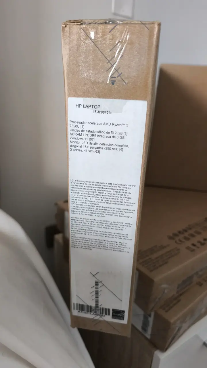 Laptop HP 15.6'' FHD Ryzen 3 8GB RAM 512GB SSD - 2