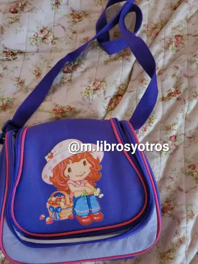 Bolso con diseño de frutillita - miniatura 1