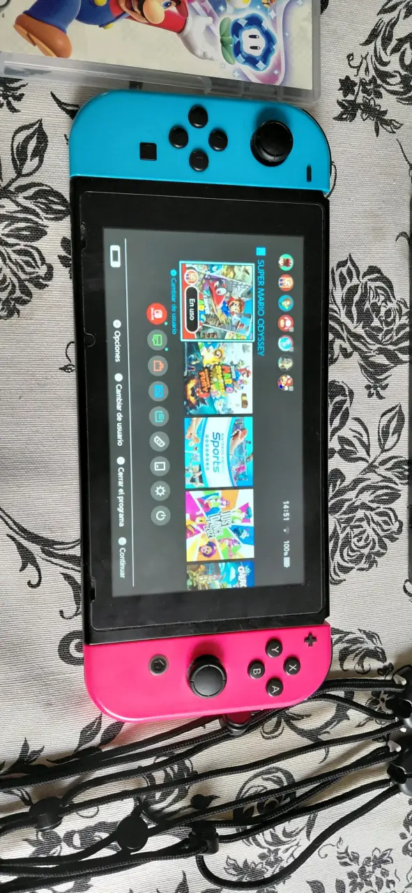 Consola Nintendo Switch con juegos y accesorios - 2