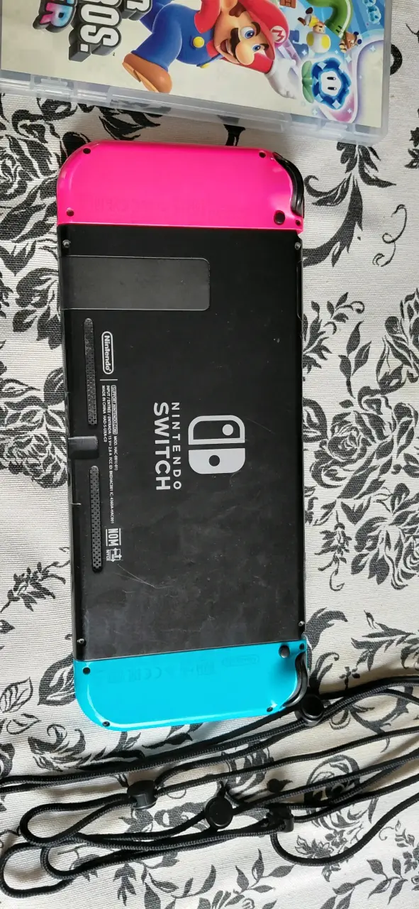 Consola Nintendo Switch con juegos y accesorios - 4