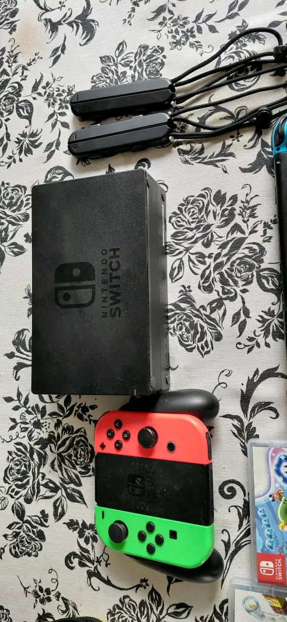 Consola Nintendo Switch con juegos y accesorios - 6