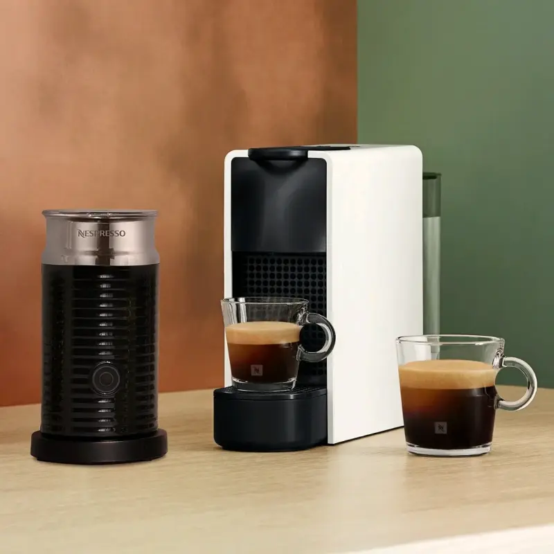 Cafetera Nespresso Essenza Mini con Aeroccino - 6