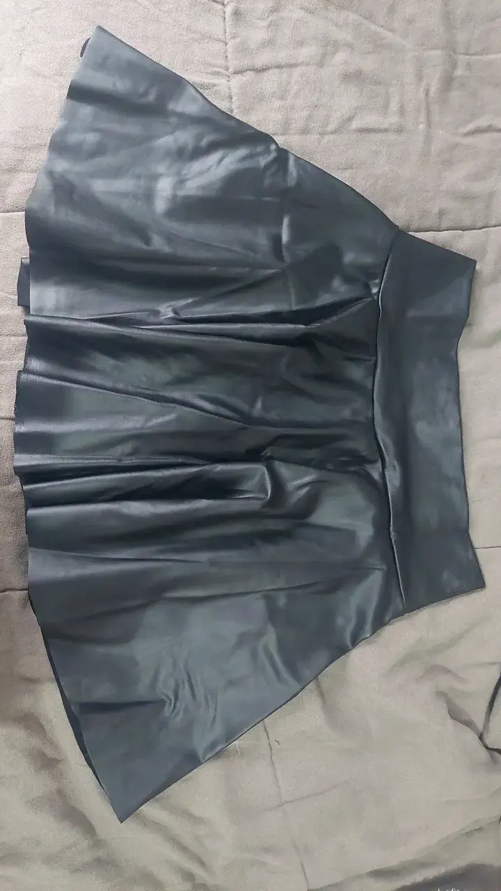 Falda negra de cuero sintético mujer - 1