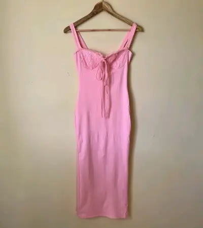 Vestido largo rosa con encaje - miniatura 1