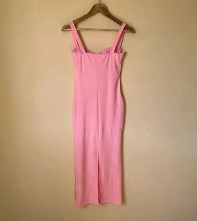 Vestido largo rosa con encaje - miniatura 2