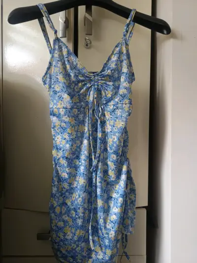 Vestido con tirantes SheIn talla M - miniatura 1