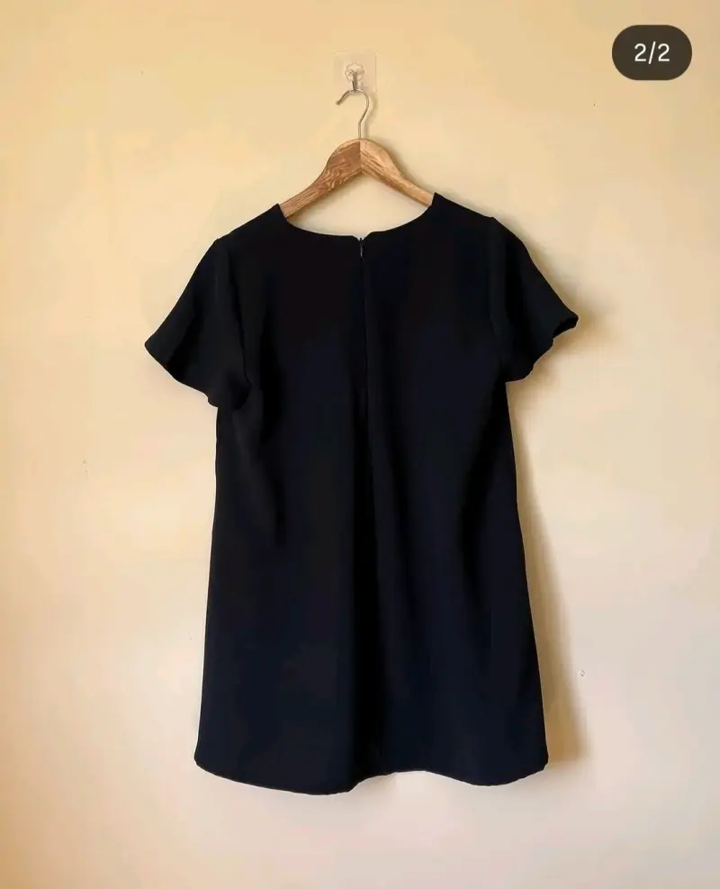 Vestido negro casual para mujer - 2