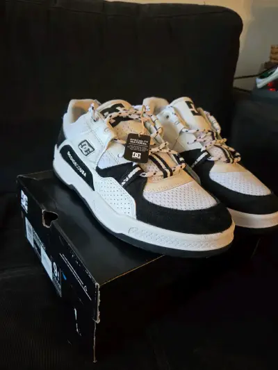 Zapatillas DC Construct blancas y negras para hombre - miniatura 1