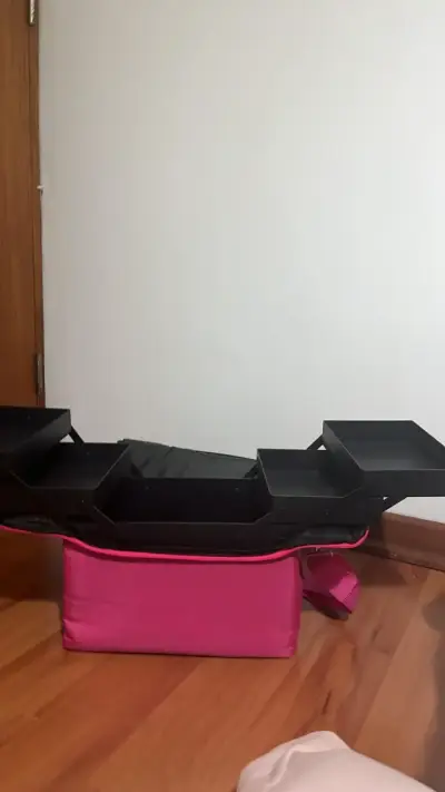 Bolso manicura nuevo sin ni un uso - miniatura 1