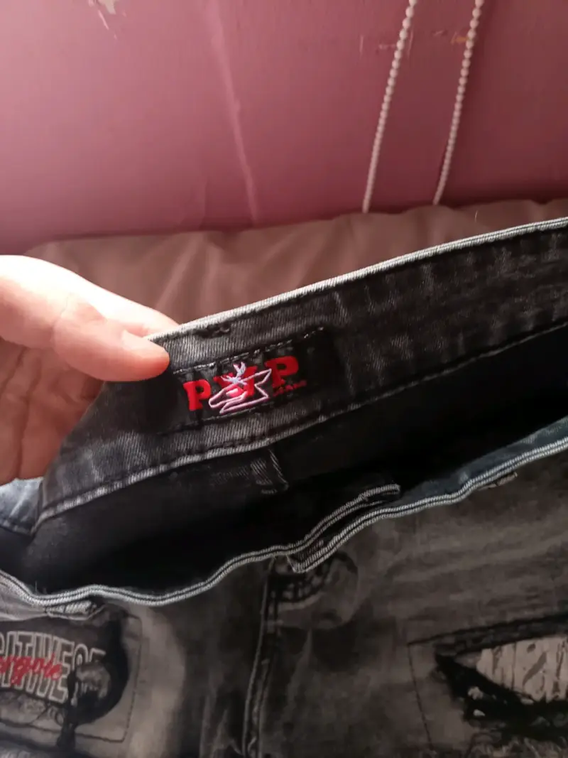 Jeans rasgados gris oscuro estilo urbano - 2