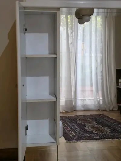Espejo de baño con estantes y luz integrada - miniatura 2