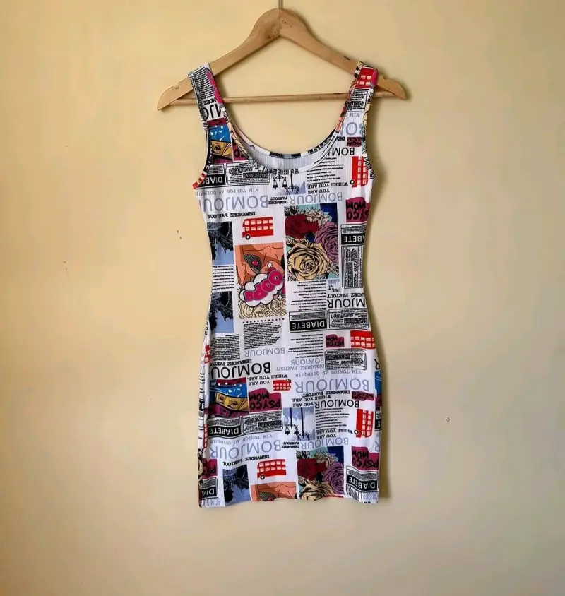Vestido ajustado estampado cómic