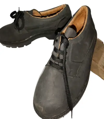 Pack zapatos de cuero N 34 y 35 - miniatura 2
