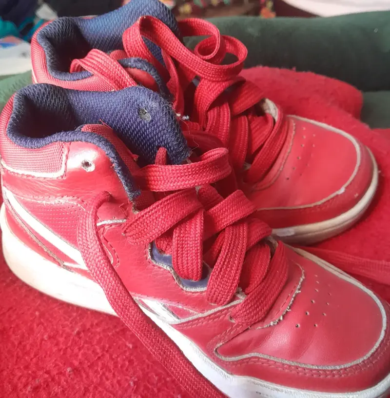 Zapatillas deportivas para niños en varios colores - 1
