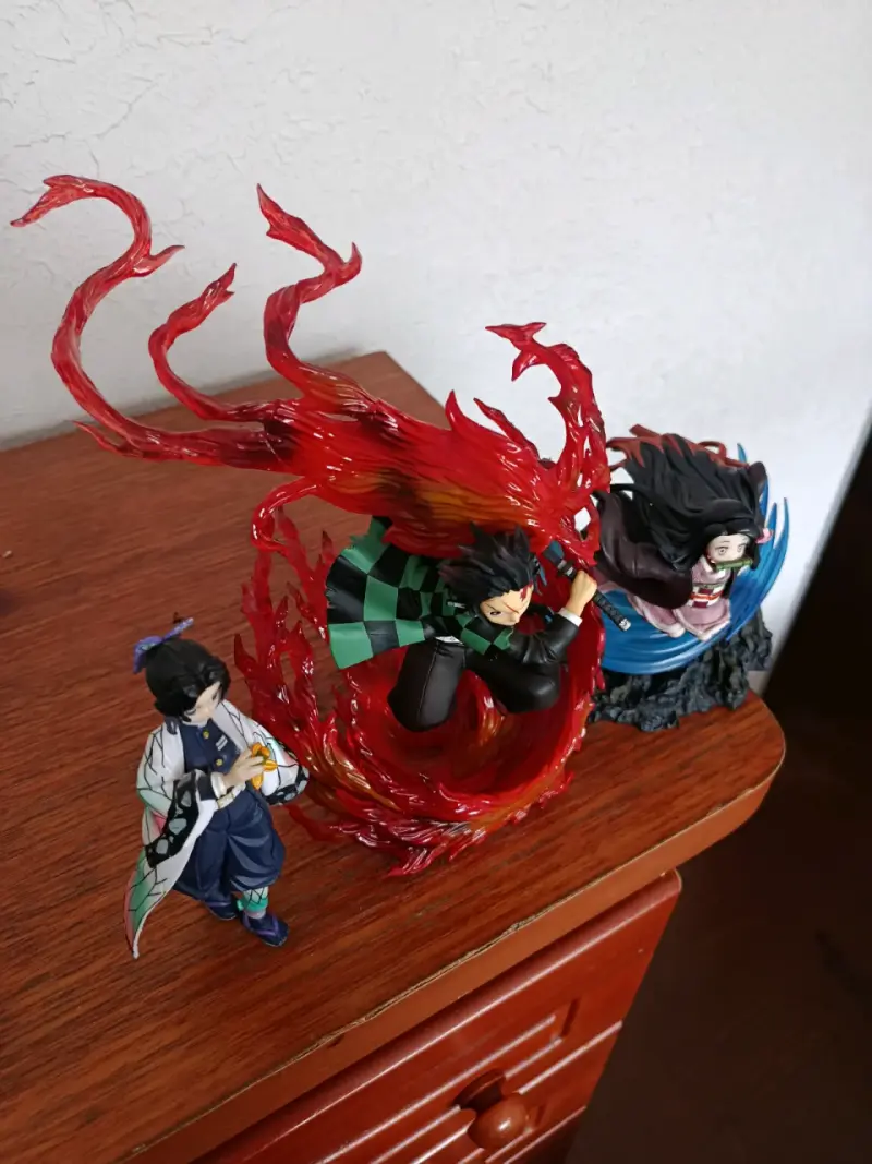 Figuras de colección Demon Slayer Nezuko, Tanjiro y Shinobu - 3