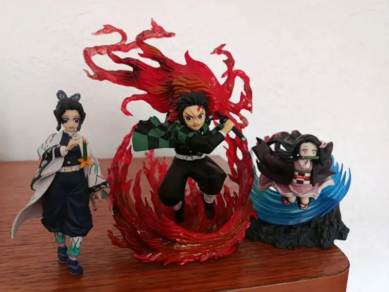 Figuras de colección Demon Slayer Nezuko, Tanjiro y Shinobu - 4