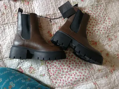 Botines con suela gruesa - miniatura 1