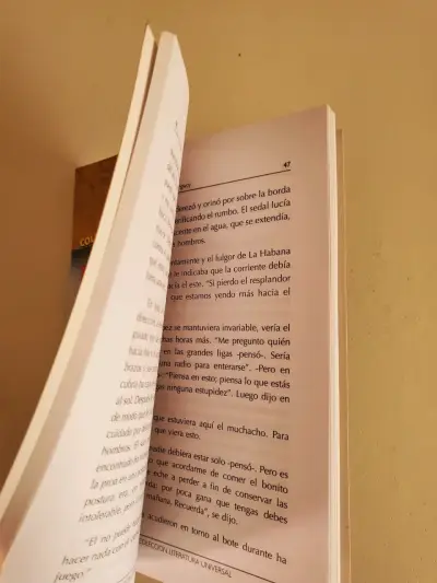 Libro El Viejo y el Mar de Ernest Hemingway - miniatura 3