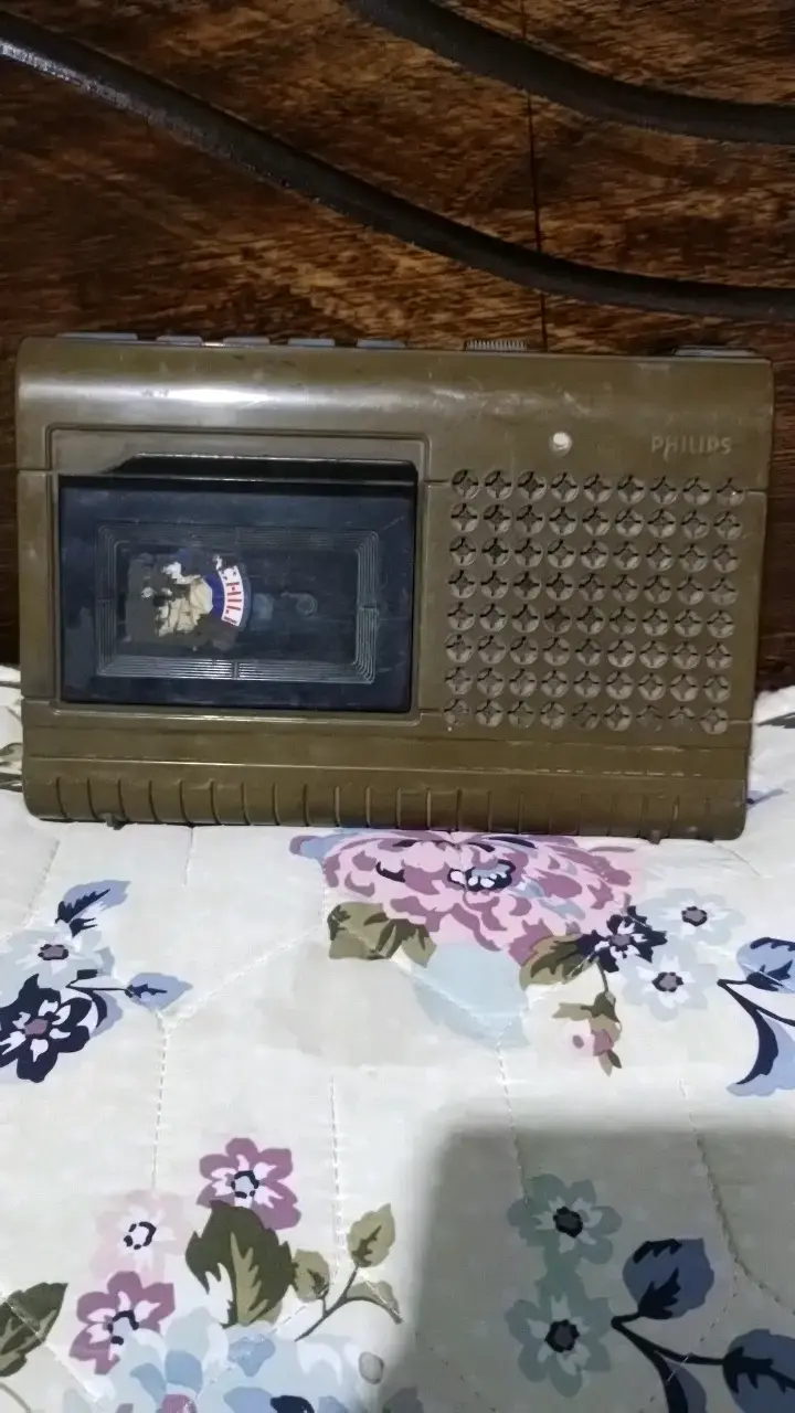Grabadora de cassette vintage Philips marrón
