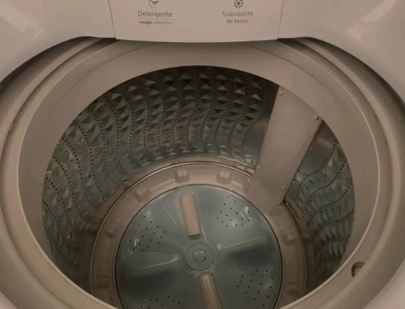 Lavadora Samsung con tecnología Wobble y Magic Dispenser - 3