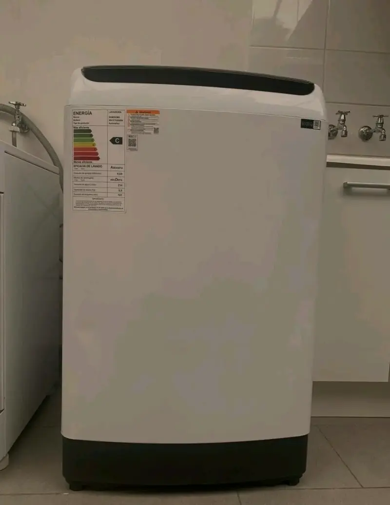 Lavadora Samsung con tecnología Wobble y Magic Dispenser - 4