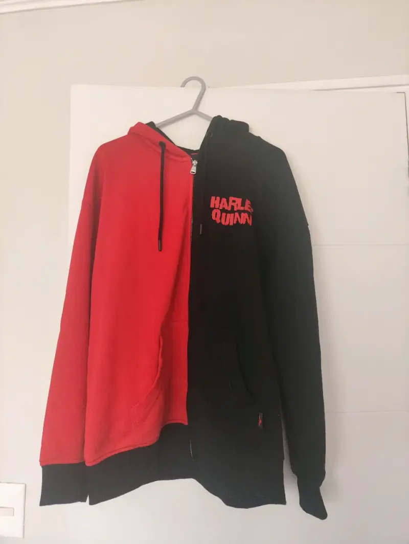 Polerón Harley Quinn bicolor con capucha - 1