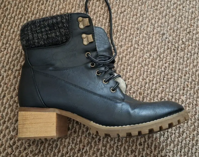 Botines de cuero negro con forro de lana talla 40 - 2