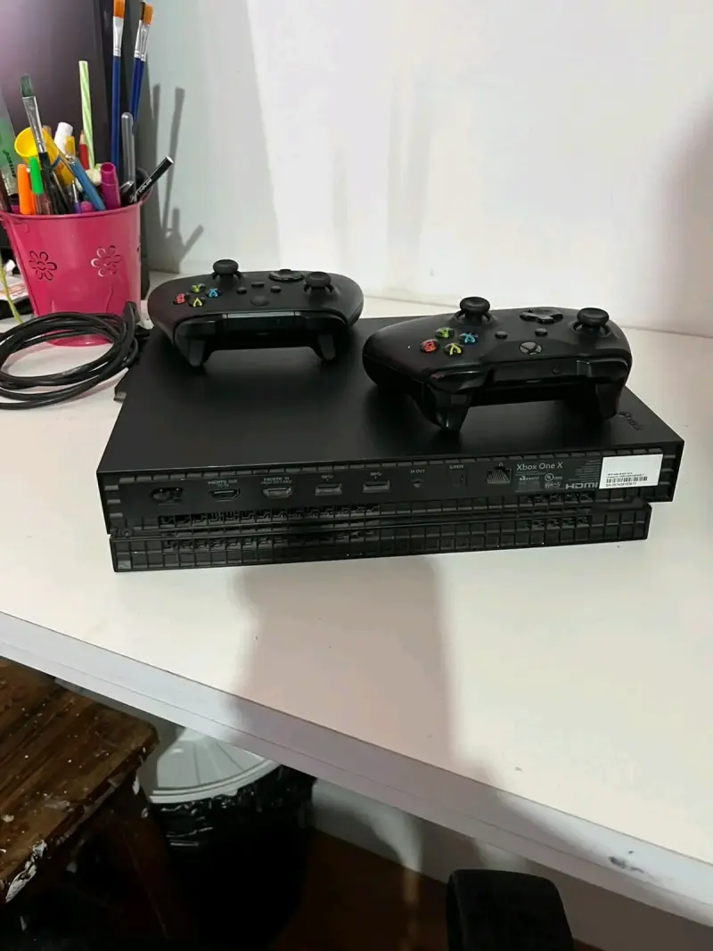 Consola Xbox One X - 1