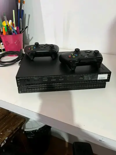 Consola Xbox One X - miniatura 1