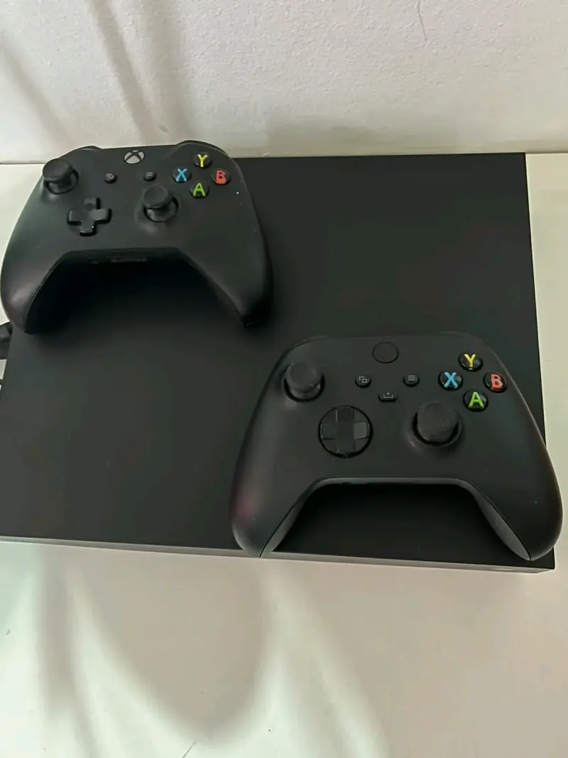 Consola Xbox One X - 2