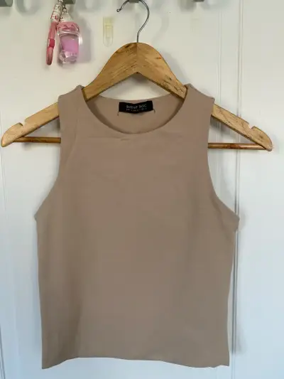 Polera sin mangas negra y beige Basement - miniatura 4