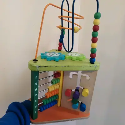 Cubo de actividades de madera para niños - miniatura 1