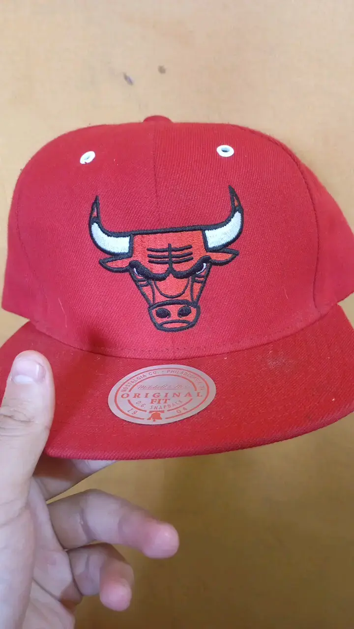 Gorra roja Chicago Bulls Mitchell & Ness - 1