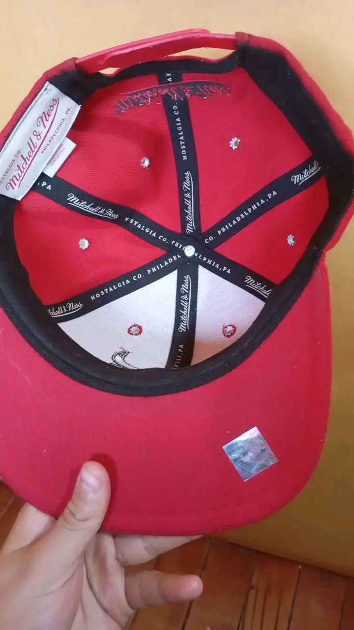 Gorra roja Chicago Bulls Mitchell & Ness - 2
