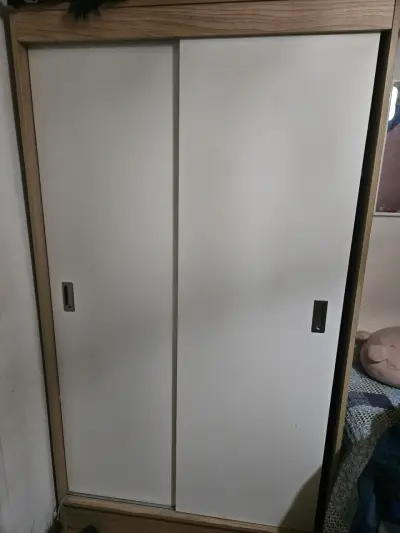 Closet CIC de Madera con Puertas Corredizas - miniatura 2