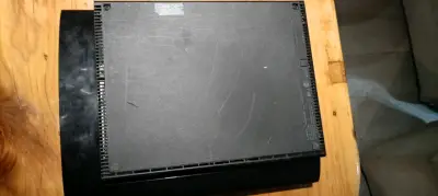 Consola PlayStation 3 con juegos y cables - miniatura 1
