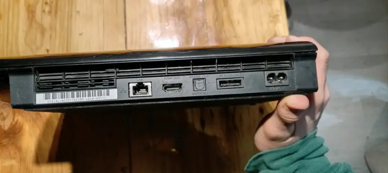 Consola PlayStation 3 con juegos y cables - 3