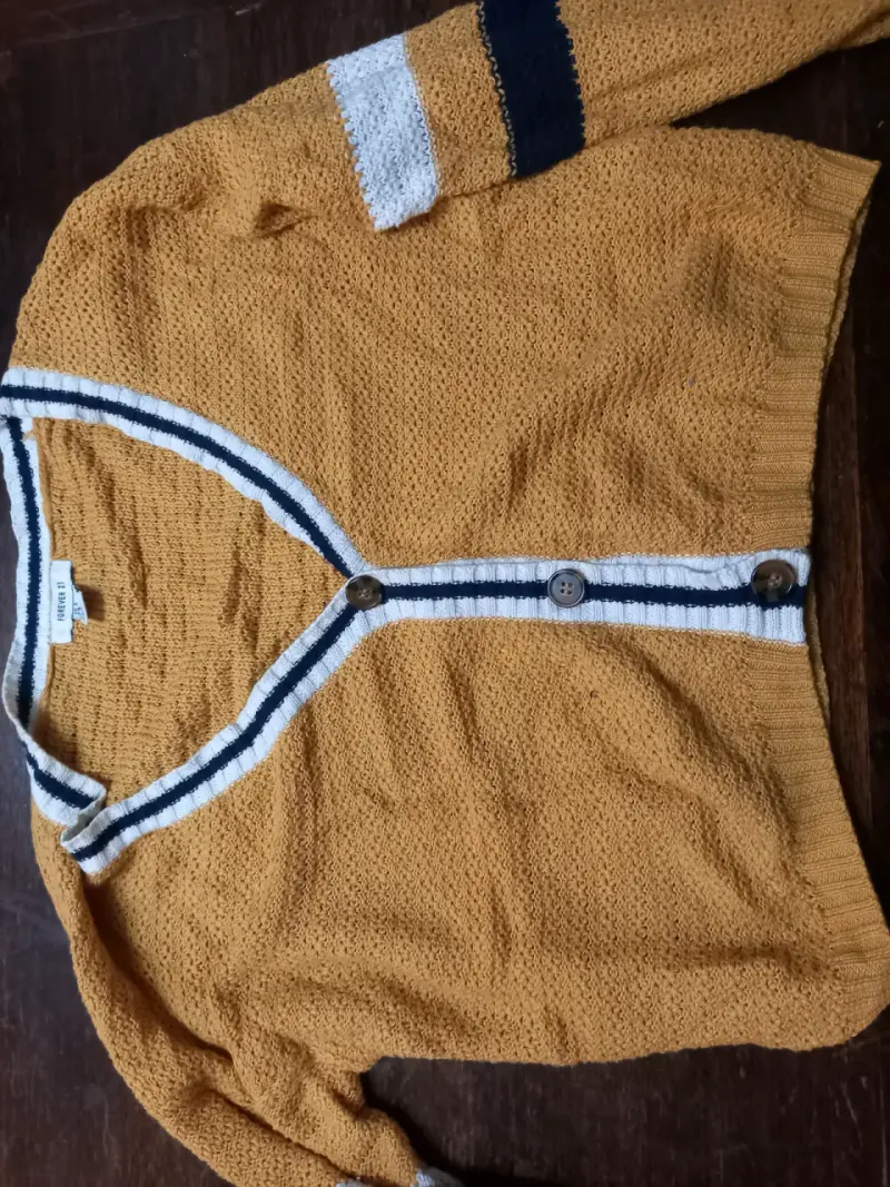 Cardigan mostaza Forever 21 con rayas