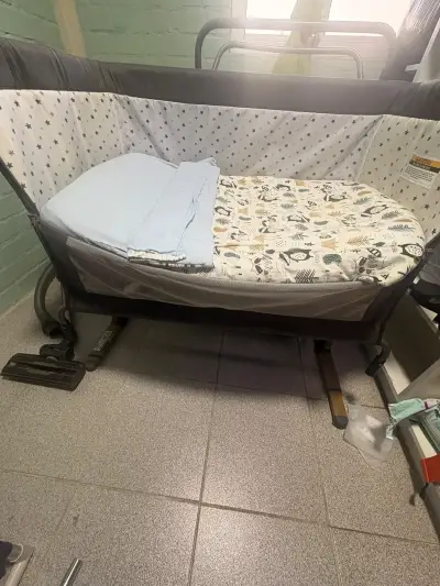 Cuna colecho con colchón anti reflujo incluido - miniatura 1