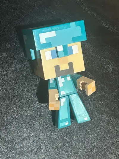 Minecraft Steve con armadura - miniatura 1