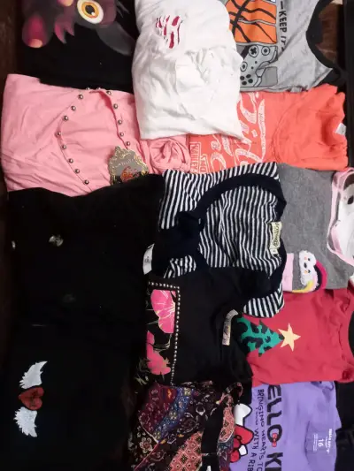 Lote de poleras para mujer en varios estilos - miniatura 1